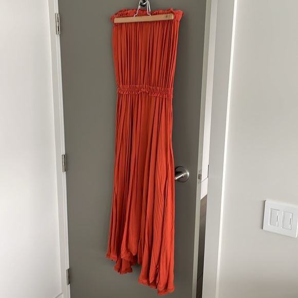 Gorgeous sleeveless dress - Picture 3 of 3